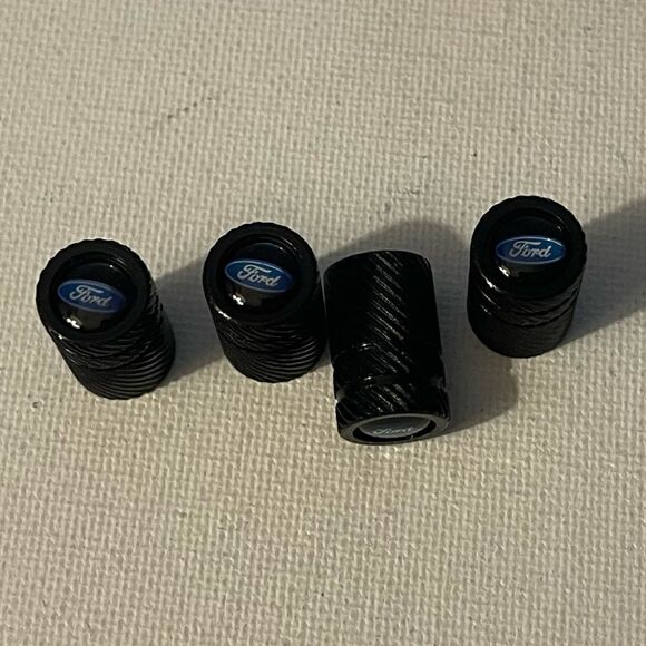 Ford valve Stem caps in Black set of 4 NWT - Picture 2 of 4